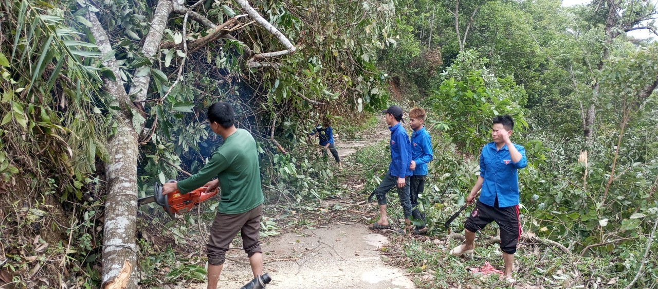 Tập trung khắc phục thiệt hại do mưa lớn, sạt lở đất trên địa bàn xã NIêm Sơn